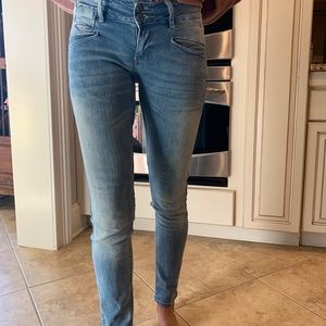 European skinny jeans